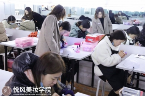 哪所化妆學(xué)校學(xué)化妆靠谱