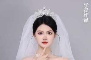 关于新(xīn)娘跟妆你一定要了解这些！这有(yǒu)你不容错过的秘密！